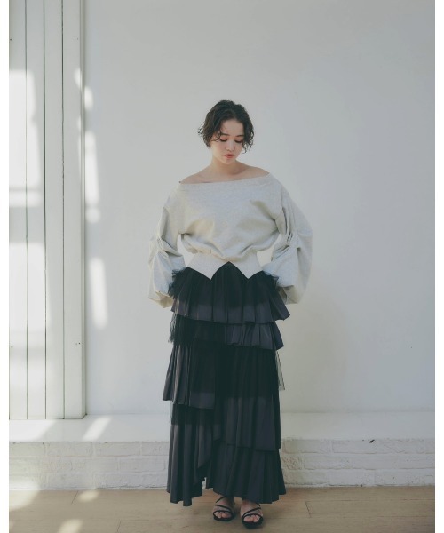 NOTREemor（ノートルエモア）の「random hem tulle skirt（スカート・レディース・アイボリー/ダークグレー・FREE）」の9枚目の写真