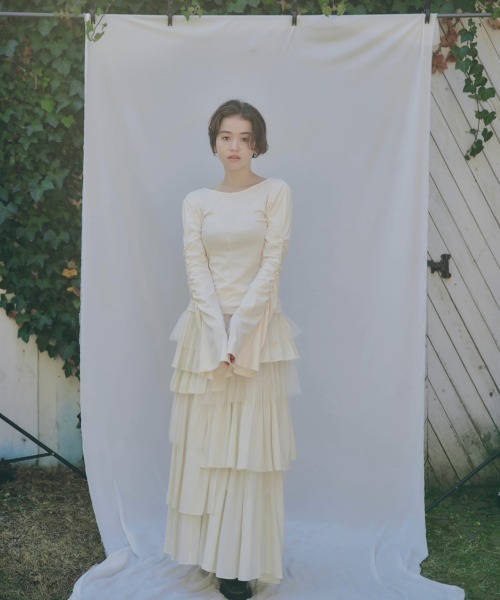 NOTREemor（ノートルエモア）の「random hem tulle skirt（スカート・レディース・アイボリー/ダークグレー・FREE）」の19枚目の写真
