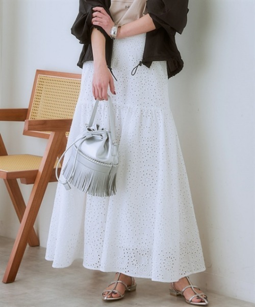 nissen（ニッセン）の「パンチングレースギャザーマキシスカート（スカート・レディース・オフホワイト/ブラック・S/M/L/LL）」の6枚目の写真