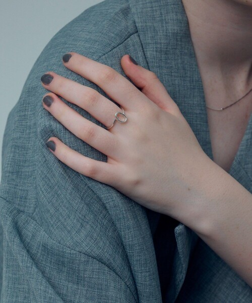 and cloud（アンドクラウド）の「Ink Window Ring（リング・レディース・シルバー/ブルー・#15/#13/#11/#9）」の8枚目の写真