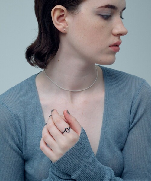 and cloud（アンドクラウド）の「Ink Window Ring（リング・レディース・シルバー/ブルー・#15/#13/#11/#9）」の11枚目の写真