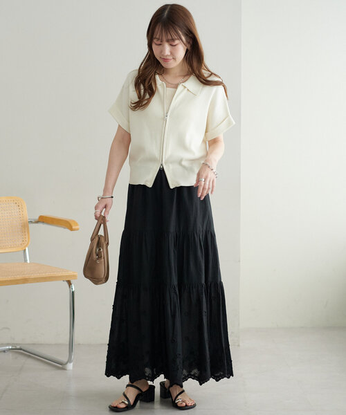 DISCOAT（ディスコート）の「立体花柄ティアードスカート（スカート・レディース・オフホワイト/ブラック・FREE）」の10枚目の写真
