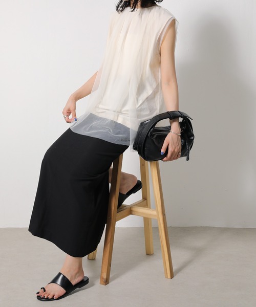 emesuelee(エメスーリー)の「接触冷感 UVカット 撥水加工 チュールレイヤードトップス(Tシャツ/カットソー・レディース・チャコールグレー/オフホワイト/ブラック・フリー)」の10枚目の写真