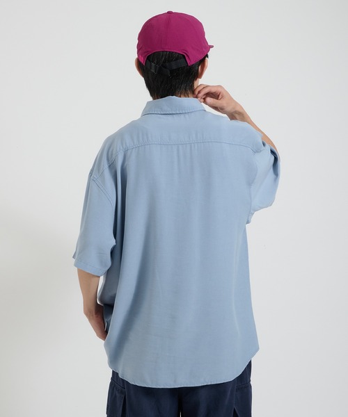 Perushu(ペルーシュ)の「ケミカルウォッシュレーヨン半袖シャツ(Tシャツ/カットソー・メンズ・ブルー/ブラウン/ブラック・MEDIUM/LARGE)」の6枚目の写真