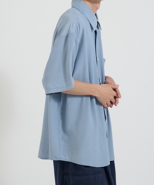 Perushu(ペルーシュ)の「ケミカルウォッシュレーヨン半袖シャツ(Tシャツ/カットソー・メンズ・ブルー/ブラウン/ブラック・MEDIUM/LARGE)」の13枚目の写真