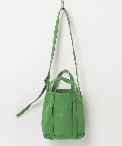 美品✨アミアカルヴァ メッセンジャーバッグ ARTIFICIAL FIBER 緑 美品✨アミアカルヴァ メッセンジャーバッグ ARTIFICIAL FIBER