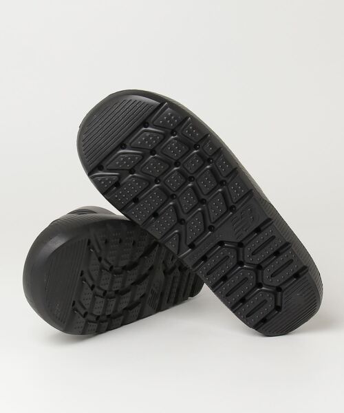 NEW BALANCE(ニューバランス)の「2XL Slide(サンダル・メンズ・ホワイト/ブラック・27.0cm/26.0cm/25.0cm/24.0cm/23.0cm/29.0cm/28.0cm)」の5枚目の写真