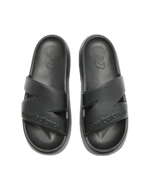 NEW BALANCE(ニューバランス)の「2XL Slide(サンダル・メンズ・ホワイト/ブラック・27.0cm/26.0cm/25.0cm/24.0cm/23.0cm/29.0cm/28.0cm)」の3枚目の写真