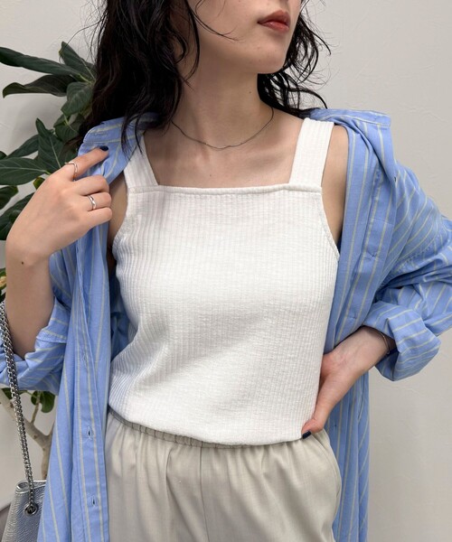 fredy emue（フレディエミュ）の「スラブテレコタンクトップ（Tシャツ/カットソー・レディース・ブラウン/オフホワイト/チャコールグレー/レッド・38）」の2枚目の写真