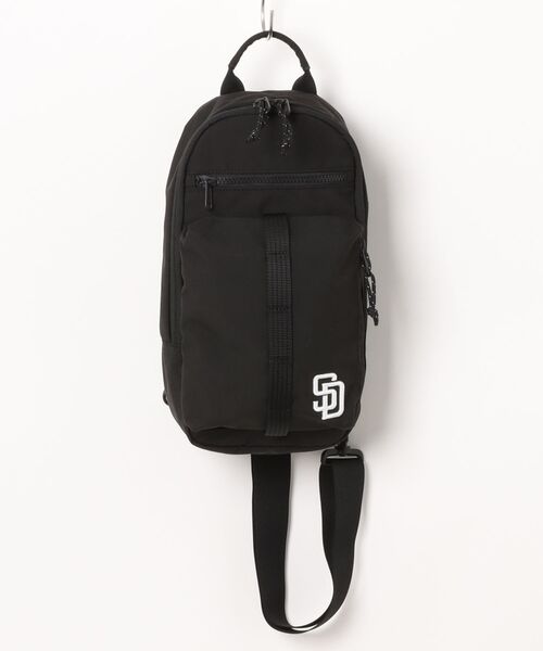 MLB(メジャーリーグベースボール)の「MLB CORDURA ワンポイントロゴボディバッグ2【パドレス】(ボディバッグ/ウエストポーチ・レディース・ブラック/カーキ・FREE)」の7枚目の写真