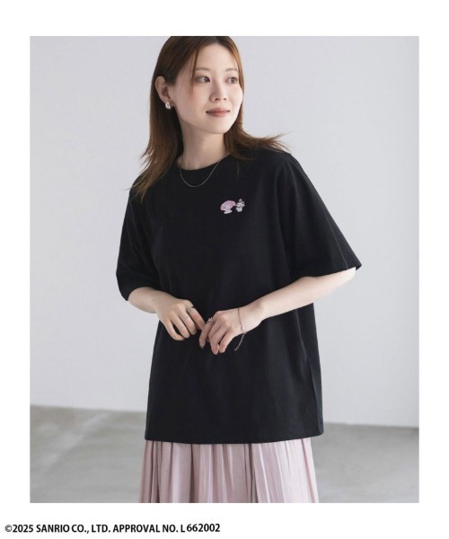 sanrio(サンリオ)の「Sanrio characters 【マイメロ クロミ】 周年記念デザイン ワンポイント刺繍Tシャツ(Tシャツ/カットソー・レディース・ホワイト/パープル/ブラック/ピンク・L/M)」の5枚目の写真