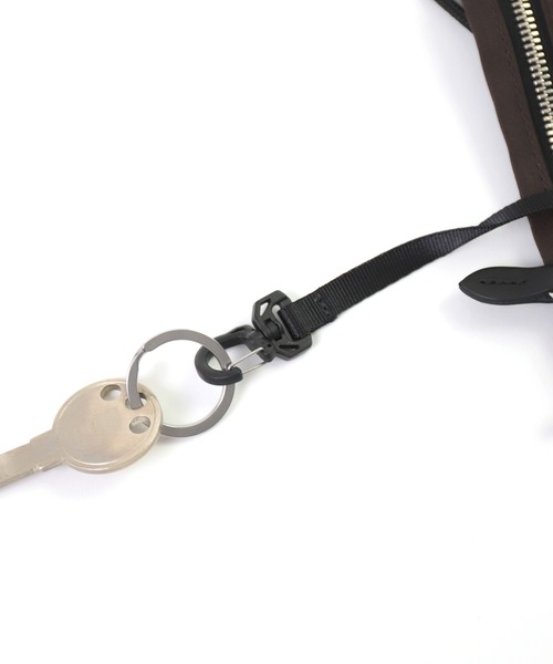 STANDARD SUPPLY（スタンダードサプライ）の「[ STANDARD SUPPLY ] SIMPLICITY SLING PURSE M / スリングパースM（ショルダーバッグ・レディース・ダークブラウン・M）」の12枚目の写真