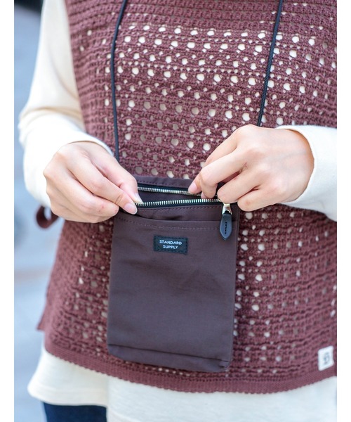 STANDARD SUPPLY（スタンダードサプライ）の「[ STANDARD SUPPLY ] SIMPLICITY SLING PURSE M / スリングパースM（ショルダーバッグ・レディース・ダークブラウン・M）」の7枚目の写真