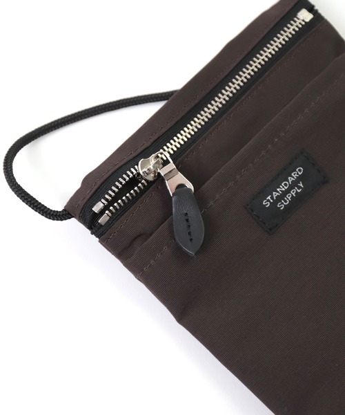 STANDARD SUPPLY（スタンダードサプライ）の「[ STANDARD SUPPLY ] SIMPLICITY SLING PURSE M / スリングパースM（ショルダーバッグ・レディース・ダークブラウン・M）」の11枚目の写真