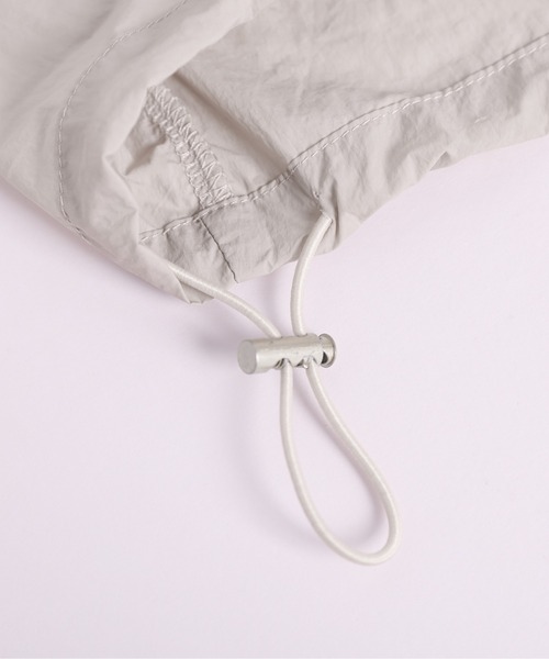 La-gemme（ラジェム）の「UVカット軽量パーカー（パーカー・レディース・ホワイト/ブラック/グレイッシュベージュ・フリー）」の18枚目の写真