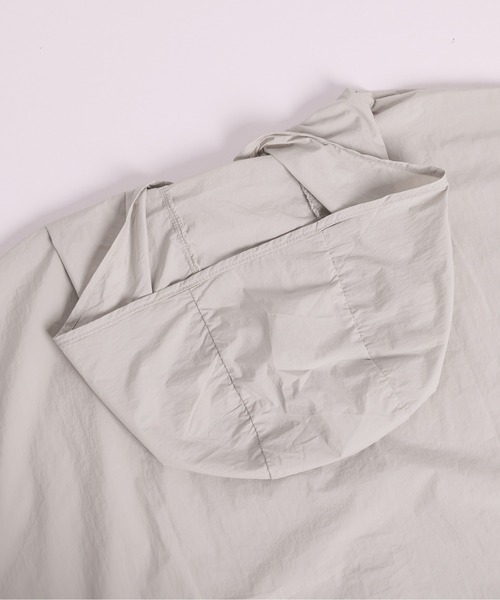 La-gemme（ラジェム）の「UVカット軽量パーカー（パーカー・レディース・ホワイト/ブラック/グレイッシュベージュ・フリー）」の16枚目の写真