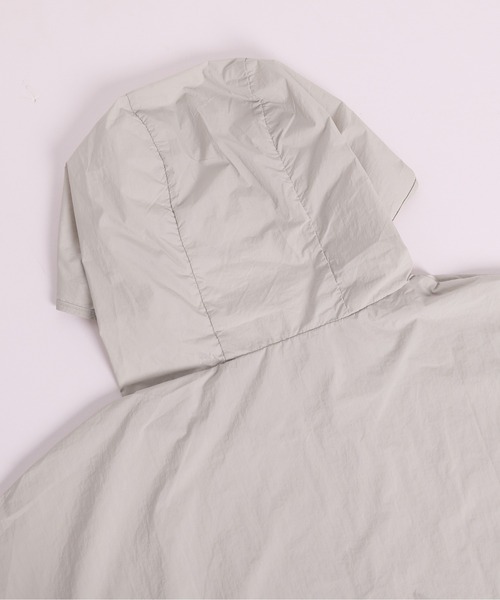 La-gemme（ラジェム）の「UVカット軽量パーカー（パーカー・レディース・ホワイト/ブラック/グレイッシュベージュ・フリー）」の15枚目の写真