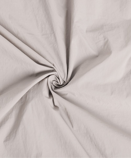 La-gemme（ラジェム）の「UVカット軽量パーカー（パーカー・レディース・ホワイト/ブラック/グレイッシュベージュ・フリー）」の13枚目の写真