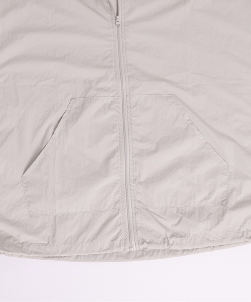 La-gemme（ラジェム）の「UVカット軽量パーカー（パーカー・レディース・ホワイト/ブラック/グレイッシュベージュ・フリー）」の9枚目の写真