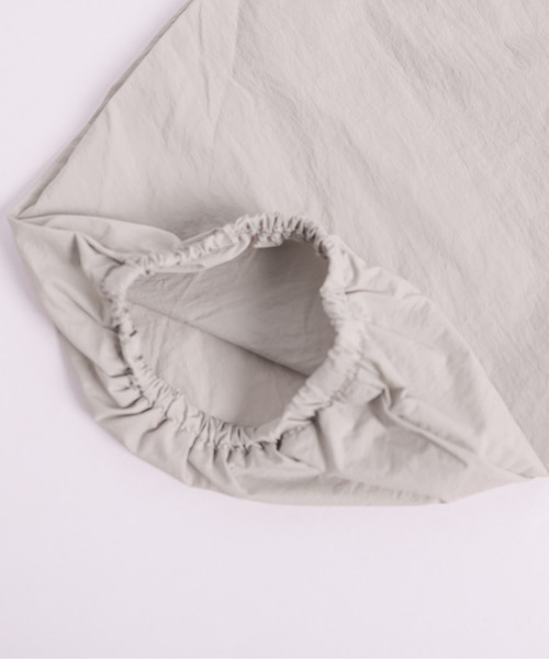 La-gemme（ラジェム）の「UVカット軽量パーカー（パーカー・レディース・ホワイト/ブラック/グレイッシュベージュ・フリー）」の6枚目の写真