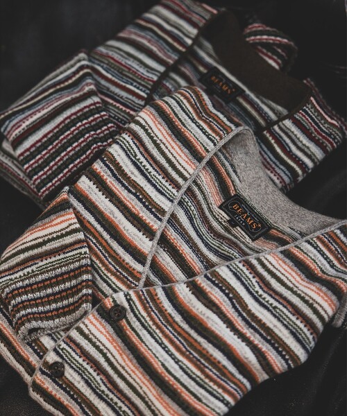 BEAMS PLUS(ビームスプラス)の「マルチストライプ カーディガン(カーディガン/ボレロ・メンズ・オレンジ/レッド・XL/L/M/S)」の22枚目の写真