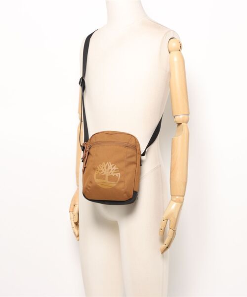 Timberland（ティンバーランド）の「アウトドア クロスボディ バッグ（ショルダーバッグ・メンズ・ダークベージュ・FREE）」の5枚目の写真