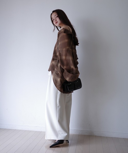 EIMY ISTOIRE(エイミーイストワール)の「シアーチェック2WAYシャツ(シャツ/ブラウス・レディース・アイボリー/ブラウン・F)」の14枚目の写真
