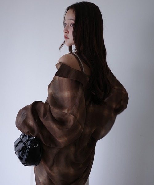 EIMY ISTOIRE(エイミーイストワール)の「シアーチェック2WAYシャツ(シャツ/ブラウス・レディース・アイボリー/ブラウン・F)」の12枚目の写真