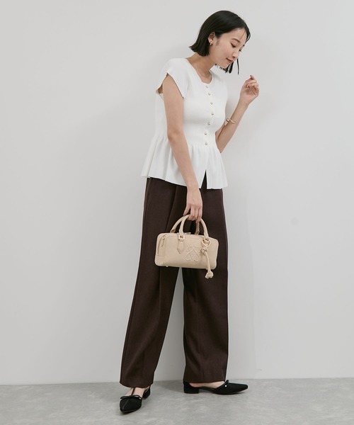 Juze（ジュゼ）の「Tストラップリボンパンプス（パンプス・レディース・ブラック/キャメル・L/M/S）」の4枚目の写真