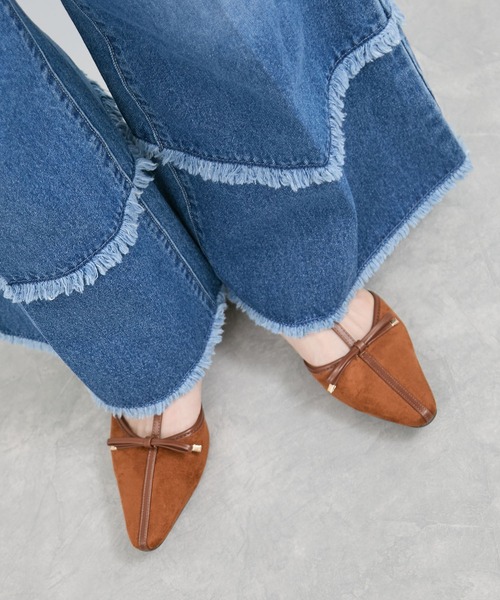 Juze（ジュゼ）の「Tストラップリボンパンプス（パンプス・レディース・ブラック/キャメル・L/M/S）」の18枚目の写真