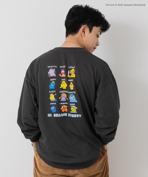 SESAME STREET(セサミストリート)の「〈セサミストリート〉プリント 裏毛トレーナー(スウェット・レディース・ホワイト/オートミール/チャコールグレー/ブラック・LARGE/MEDIUM)」の6枚目の写真