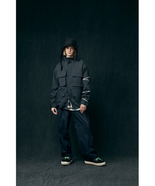 WHIZLIMITED(ウィズリミテッド)の「SUBMARINE JACKET(ミリタリージャケット・メンズ・ブラック/オリーブ・MEDIUM/LARGE)」の2枚目の写真