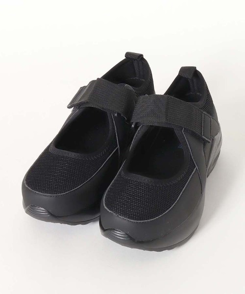 Bleu Bleuet(ブルーブルーエ)の「ベルトスニーカーサンダル(スニーカー・レディース・ホワイト/ブラック・MEDIUM/LARGE)」の13枚目の写真
