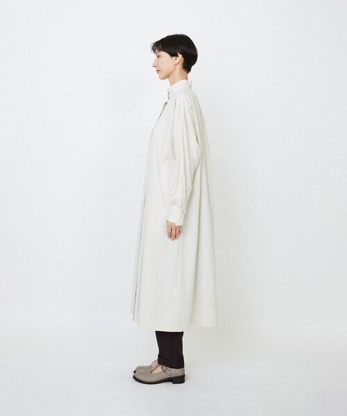 LOISIR(ロワズィール)の「コットンポプリンシャツワンピース(シャツワンピース・レディース・ネイビー/ベージュ/ブラウン・FREE)」の10枚目の写真