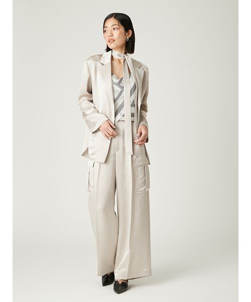 FRAY I.D（フレイアイディー）の「サテンカーゴパンツ（その他パンツ・レディース・ライトベージュ/ブラック/ブラウン・1/0）」の4枚目の写真