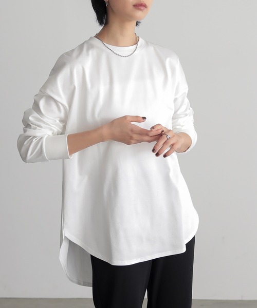 for/c(フォーシー)の「きれいめシャツテールトップス【サスティナブル】(Tシャツ/カットソー・レディース・オフホワイト/ブラック・M/L)」の11枚目の写真