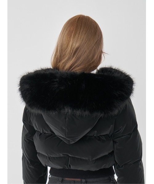 ダーリッチ　ブラック ファー付きショートダウンジャケット ダーリッチ ブラック ファー付きショートダウンジャケット
