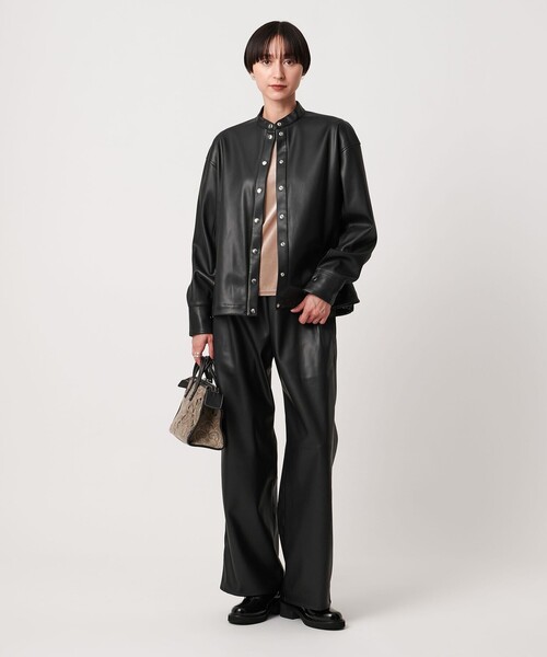 CINOH（チノ）の「【別注】＜CINOH＞レザーライク パンツ（その他パンツ・レディース・ブラック/ブラウン系・36/38）」の8枚目の写真