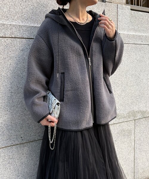 DouDou（ドゥドゥ）の「ボア配色フーディーコート（その他アウター・レディース・オフホワイト/チャコールグレー・FREE）」の7枚目の写真