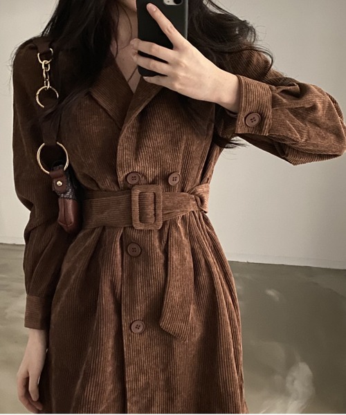 FREE STYLISTS(フリー スタイリスト)の「YUGA_YGMC Corduroy double button dress(ワンピース・レディース・ブラウン/ブラック・FREE)」の8枚目の写真