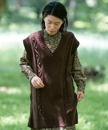 サニークラウズ　トップスにもワンピにも合うベスト〈レディース〉