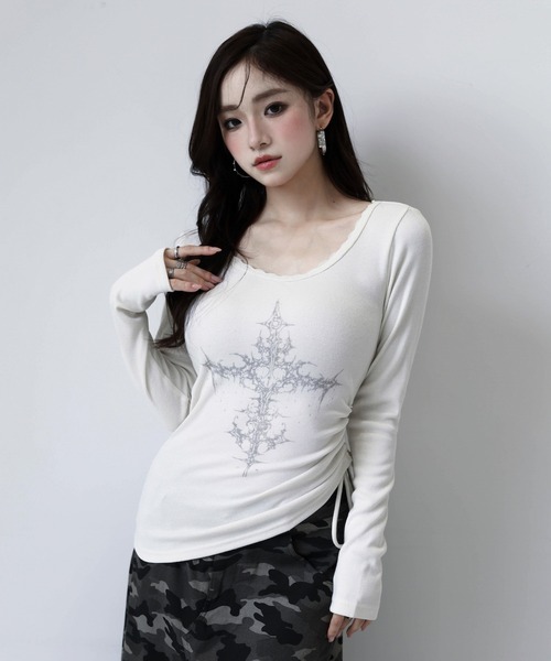 VEILA(ヴェイラ)の「クロスプリントストラップロングスリーブTシャツ(Tシャツ/カットソー・レディース・グレー/ホワイト・フリー)」の21枚目の写真