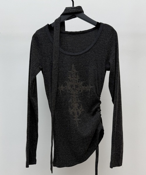 VEILA(ヴェイラ)の「クロスプリントストラップロングスリーブTシャツ(Tシャツ/カットソー・レディース・グレー/ホワイト・フリー)」の5枚目の写真
