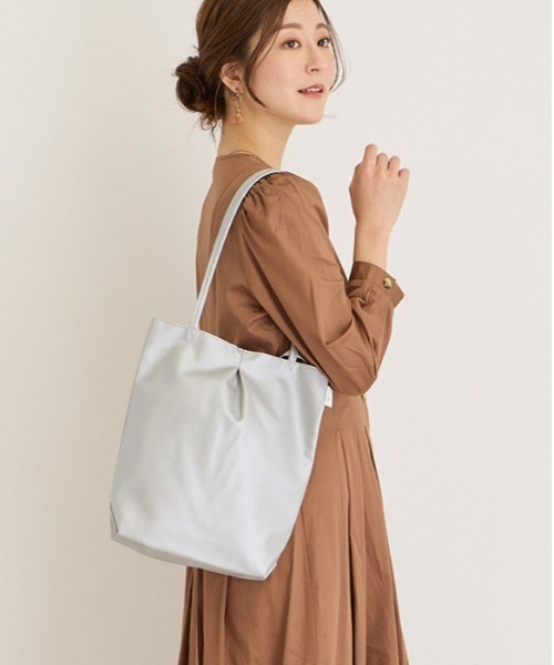 ROOTOTE(ルートート)の「LT.アーキャトル_ルーパンセーA(トートバッグ・レディース・グレー系その他/シルバー/ゴールド系その他/ベージュ/バーガンディー/ブラック・FREE)」の5枚目の写真