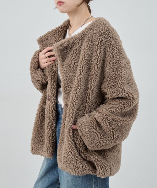 SHENERY（シーナリー）の「ノーカラーボアコート（その他アウター・レディース・モカ/ホワイト・FREE）」の13枚目の写真