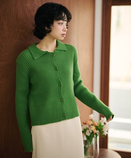 LAULEN（ローレン）の「wave buttton collared rib knit cardigan /襟付きワイドリブニットカーディガン（カーディガン/ボレロ・レディース・グリーン/アイボリー/ブルー・FREE）」の9枚目の写真