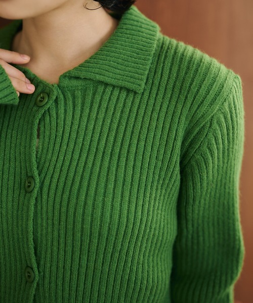 LAULEN（ローレン）の「wave buttton collared rib knit cardigan /襟付きワイドリブニットカーディガン（カーディガン/ボレロ・レディース・グリーン/アイボリー/ブルー・FREE）」の15枚目の写真
