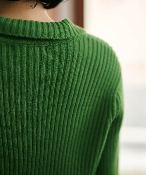 LAULEN（ローレン）の「wave buttton collared rib knit cardigan /襟付きワイドリブニットカーディガン（カーディガン/ボレロ・レディース・グリーン/アイボリー/ブルー・FREE）」の17枚目の写真