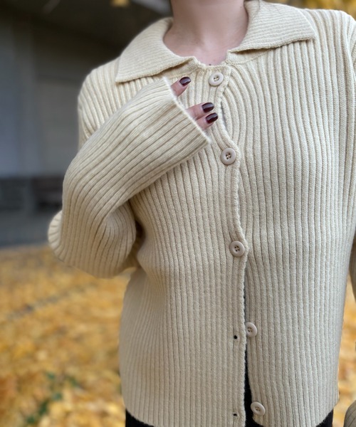 LAULEN（ローレン）の「wave buttton collared rib knit cardigan /襟付きワイドリブニットカーディガン（カーディガン/ボレロ・レディース・グリーン/アイボリー/ブルー・FREE）」の21枚目の写真
