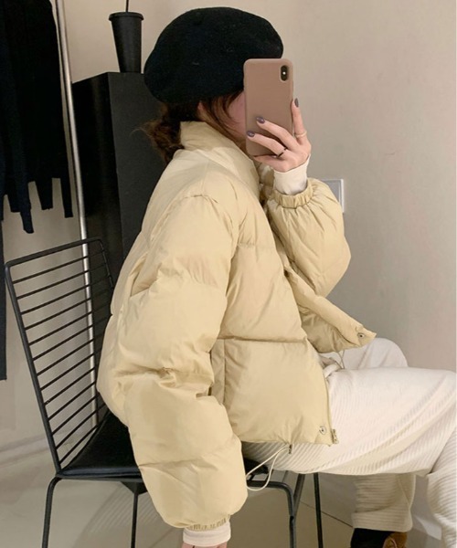 kirakiraShop(キラキラショップ)の「冬コーデを軽やかに仕上げる1枚。ショート丈 中綿 ジャケット(ブルゾン・レディース・パープル系その他/オフホワイト/イエロー系その他/スカイブルー/ブラック・FREE)」の6枚目の写真